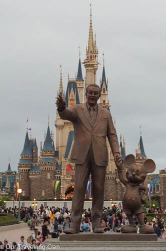 Walt Disney at the entrance to Tokyo Disneyland