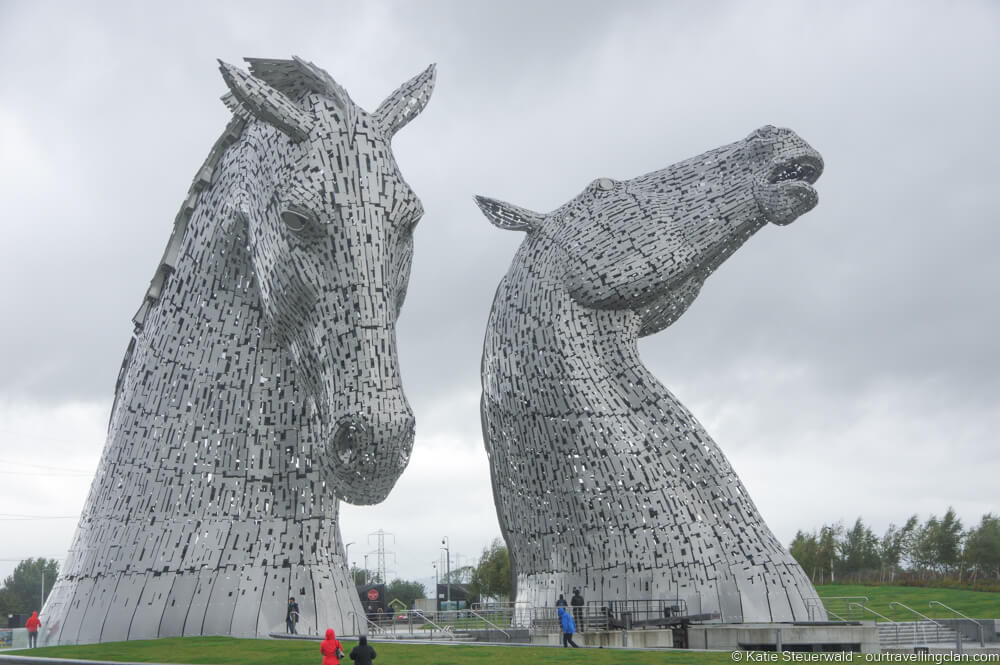 The kelpies showing size
